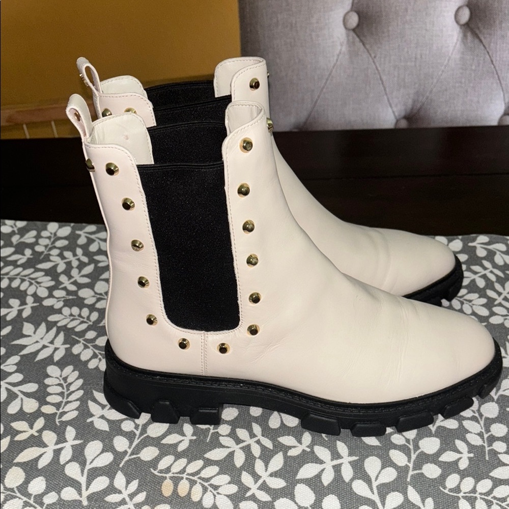 Stylish Women's Cream Boots with Gold Accents